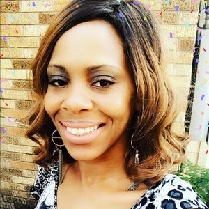 Meet your Posher, Abigail